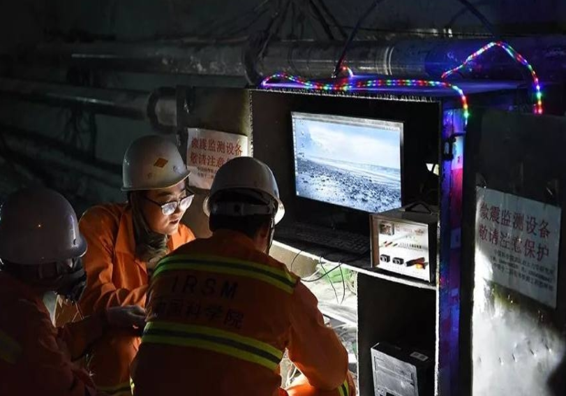 安徽理工大学张世超：隧道高精准微震监测与岩爆预警方法