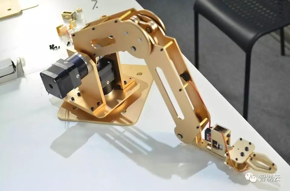 【机器人】Dobot Arduino桌面机器人三维建模图纸 solidworks设计 附STL格式