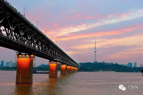 【短讯】智能交通：利用地磁传感器测大桥车流量