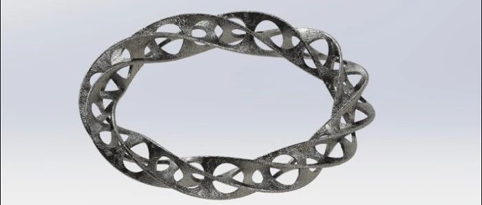 SolidWorks建模一个交错手环，看起来很复杂，思路正确就很简单！