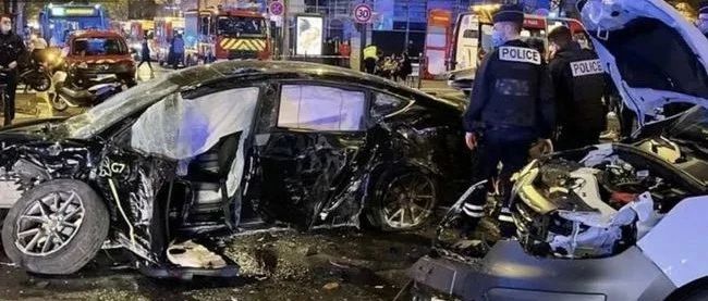 21人死伤！特斯拉Model 3再失控！平台已暂停特斯拉服务！