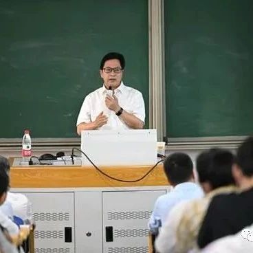 中国工程院院士孙金声为大学生解读石油工程前沿技术