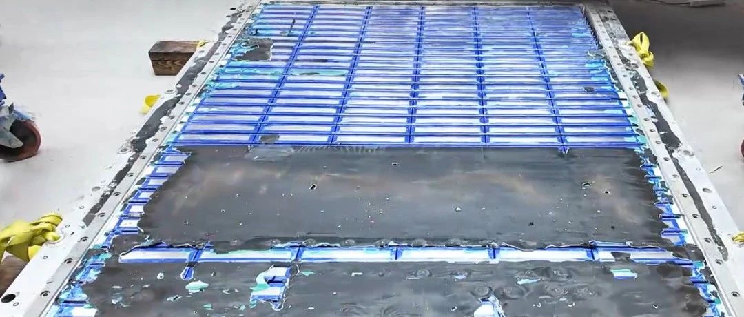 小米SU7 MAX电池拆解-2