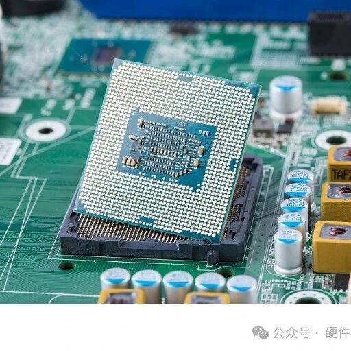 美国为什么不用芯片技术卡俄罗斯的脖子？