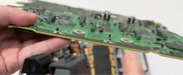 拆解小米SU7逆变器：这几个设计非常亮眼-有驾