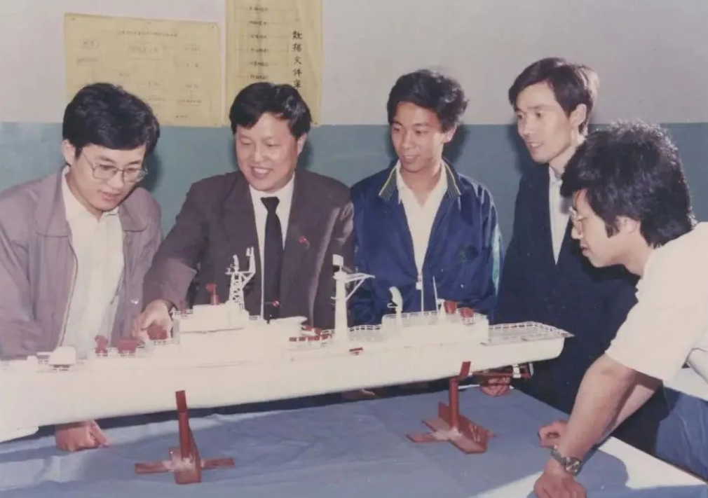 深度 | 著书710万字,老校长梁昌洪教授50余载笔耕不辍,仅《计算微波》就手写了935页63万字-西安电子科技大学-校史馆
