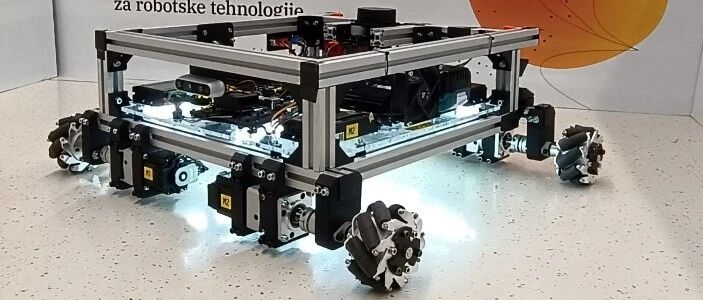 【其他车型】麦轮全向移动机器人3D数模图纸 STP格式