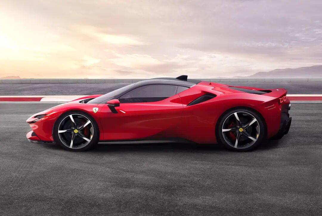 这是法家的新时代 法拉利发布 SF90 Stradale 混动跑车_话题文章_新出行