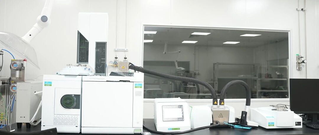 基于TG-FTIR-GC-MS联用技术的聚碳酸酯高温热氧降解行为及机制研究