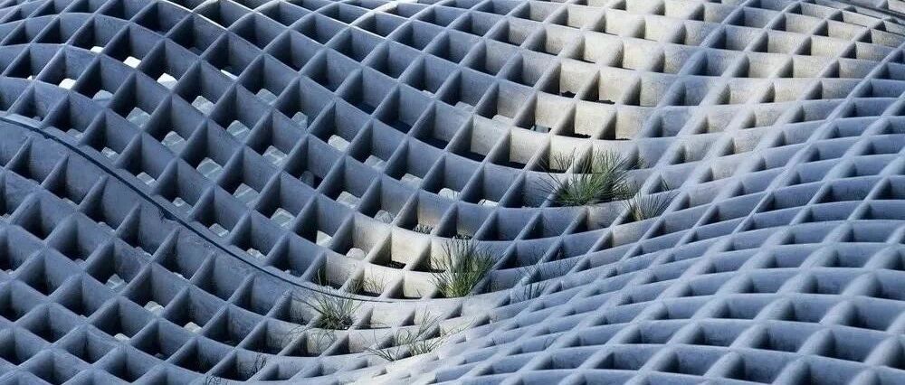 上海地标异型大楼犀牛建模到分割，编号，摊平，下料，施工全过程
