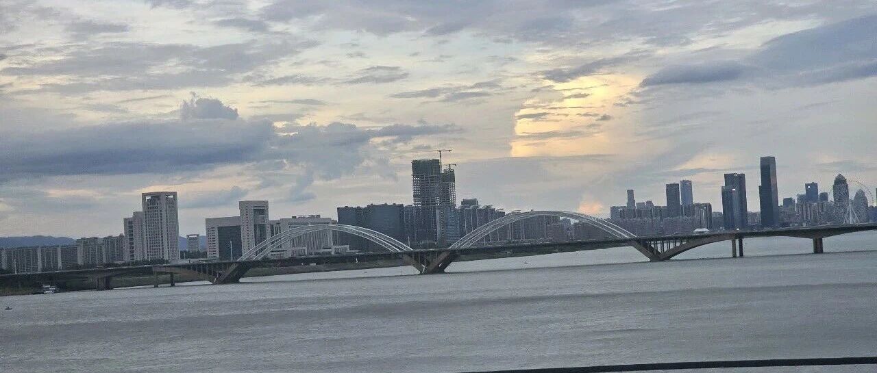 模态分析与频率响应求解：从Lanczos到AMSES
