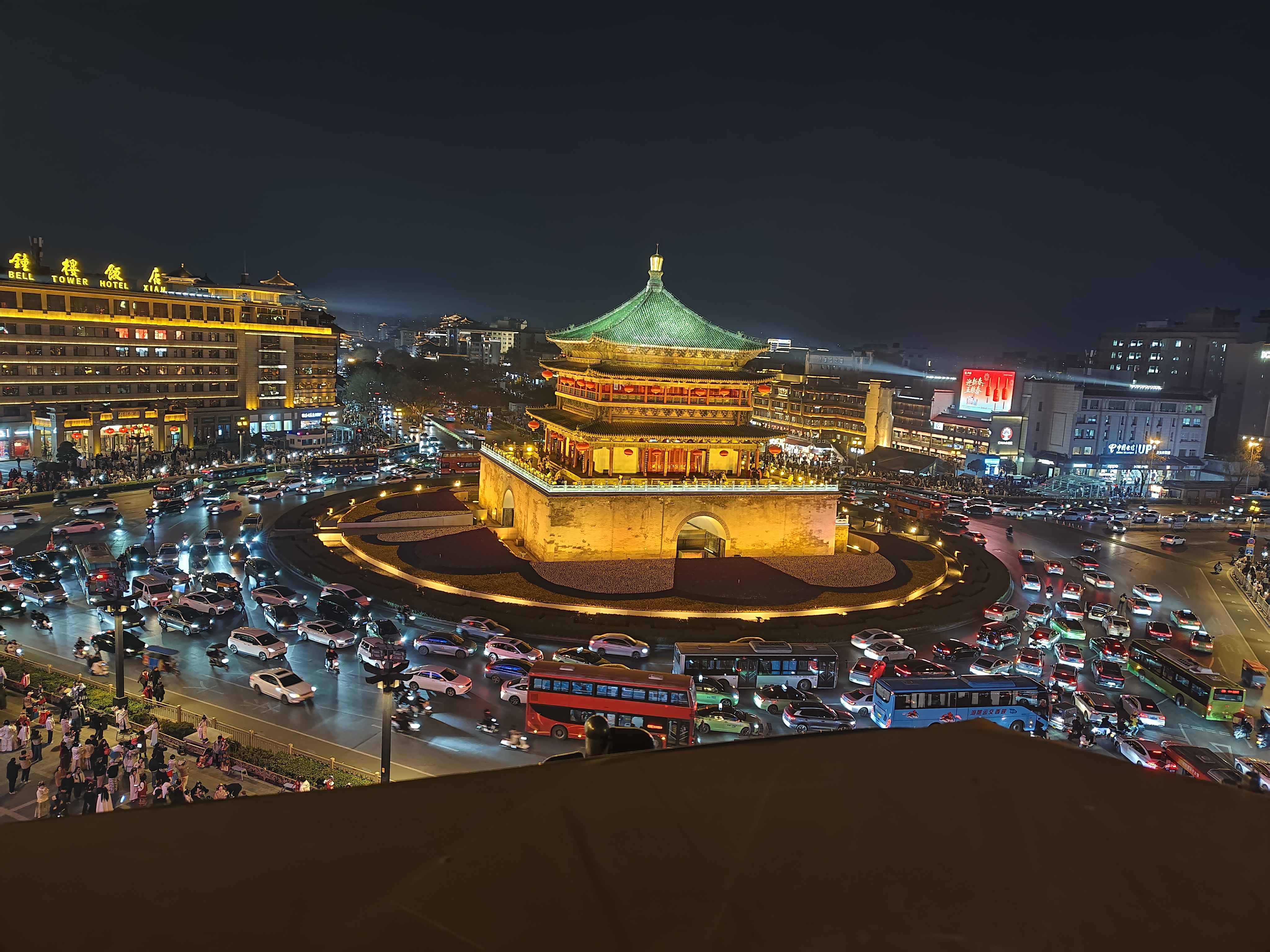方东亦